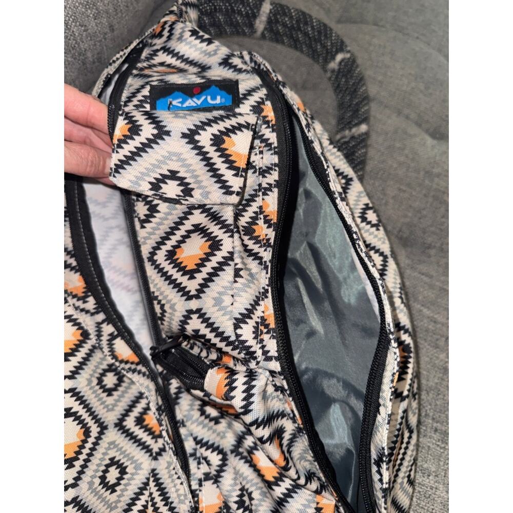Kavu rope bag sling bag adjustable straps multi pockets Aztec prints - Picture 5 of 7